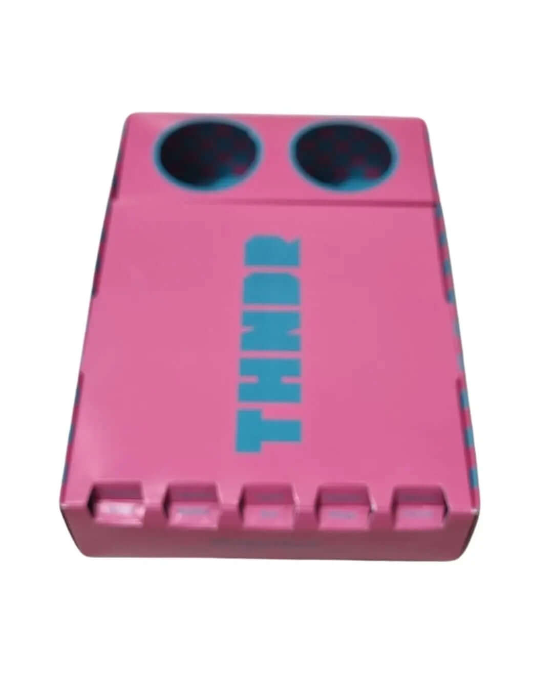 علبة الطول 18 سم بدون فتحات الأكواب العرض 17.5 سم الارتفاع 5
الورق عيار 350 جرام
طباعة بشعار وتصميم العميل
الطباعة:
الطباعة في المنتج الموجود في الصورة هي لطباعة خارجية وداخلية مع سولوفان داخلي وخارجي
إذا اردتم طباعة خارجية وداخلية أيضا يرجى تحديد خيار "طباعة داخلية وخارجية" لمعرفة الأسعار
السولوفان:
السولوفان هو طبقة نايلون عازلة تفيد في 1- يمنح المتانة للعلبة
2- يعزل الزيوت والسوائل عن الورق
3- يمنع الطباعة من الاختلاط بالمواد الغذائية
لكم حرية الاختيار بإضافة سولوفان خارجي فقط أم داخلي فقط أم على ا