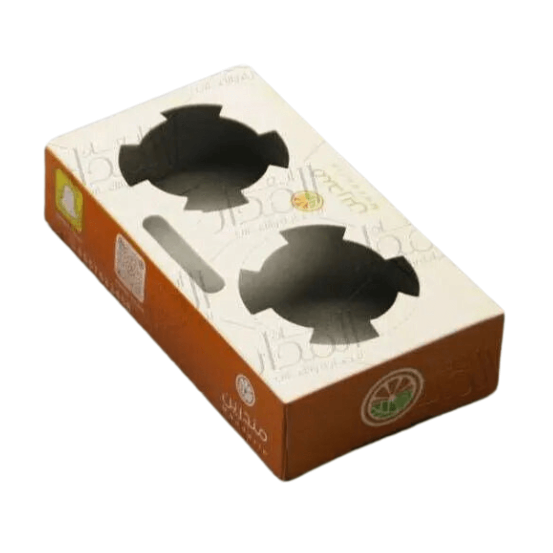 :مواصفات العلبة
علبة مخصصة لحمل كوبين فتحة واحدة لكل كوب
طباعة مخصصة بشعار وتصميم العميل
الطباعة:
يمكنكم طلب طباعة خارجية فقط (يكون من الداخل أبيض تماماً) أو داخلية وخارجية
هذا المنتج الموجودة صوره على اليسار بطباعة خارجية مع سولوفان خارجي
السولوفان:
السولوفان هو طبقة نايلون عازلة تفيد في 1- يمنح المتانة للعلبة
2- يعزل الزيوت والسوائل عن الورق
3- يمنع الطباعة من الاختلاط بالمواد الغذائية
لكم حرية الاختيار بإضافة سولوفان خارجي فقط أم داخلي فقط أم على الجانبين داخلي وخارجي
مدة التنفيذ 15 يوم
شحن لكل انحا