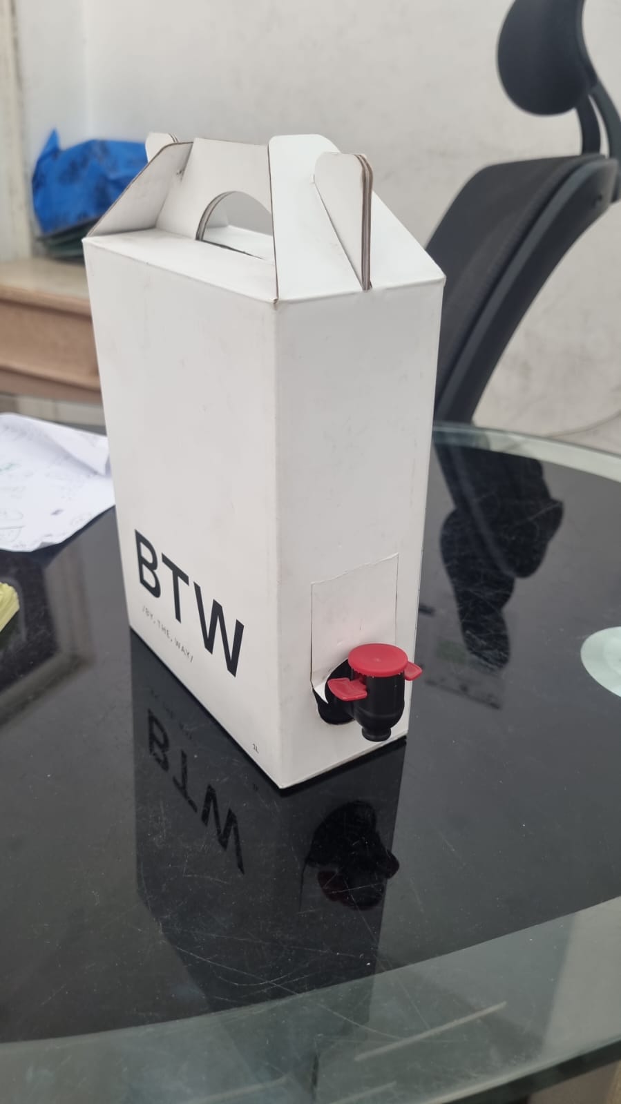 Custom Branded 1 litre 1.5 litre 2 litre Bag-in-Box Cardboard Packaging with Plastic Dispensing Tap