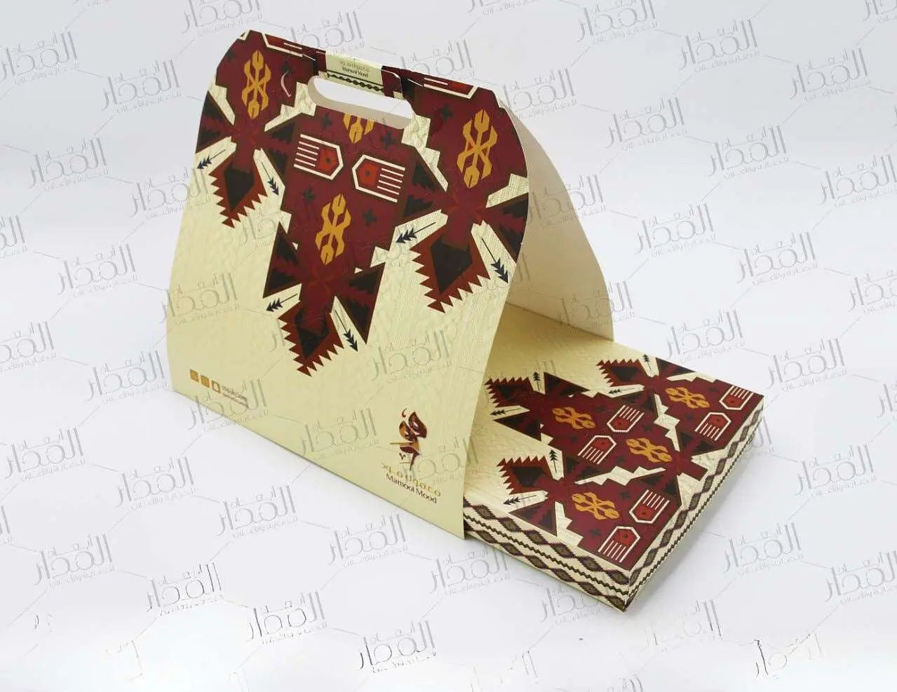 custom printed 29×19ç5×4 cm box with holder for chocolate and sweets