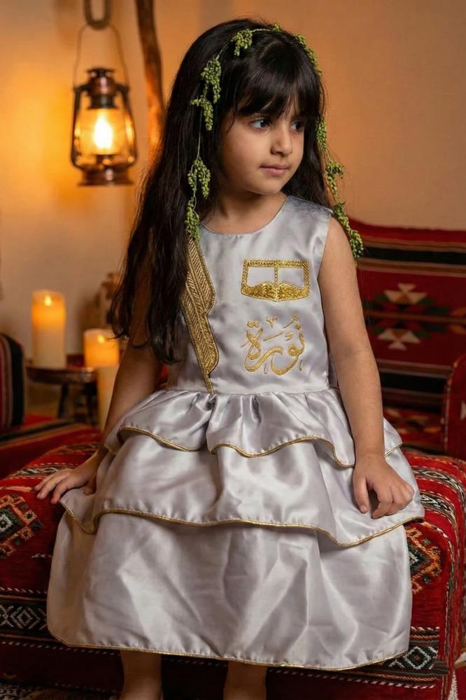 Girls' gray embellished Ramadan dress with a modern and traditional design for the year 2026 — product image 2