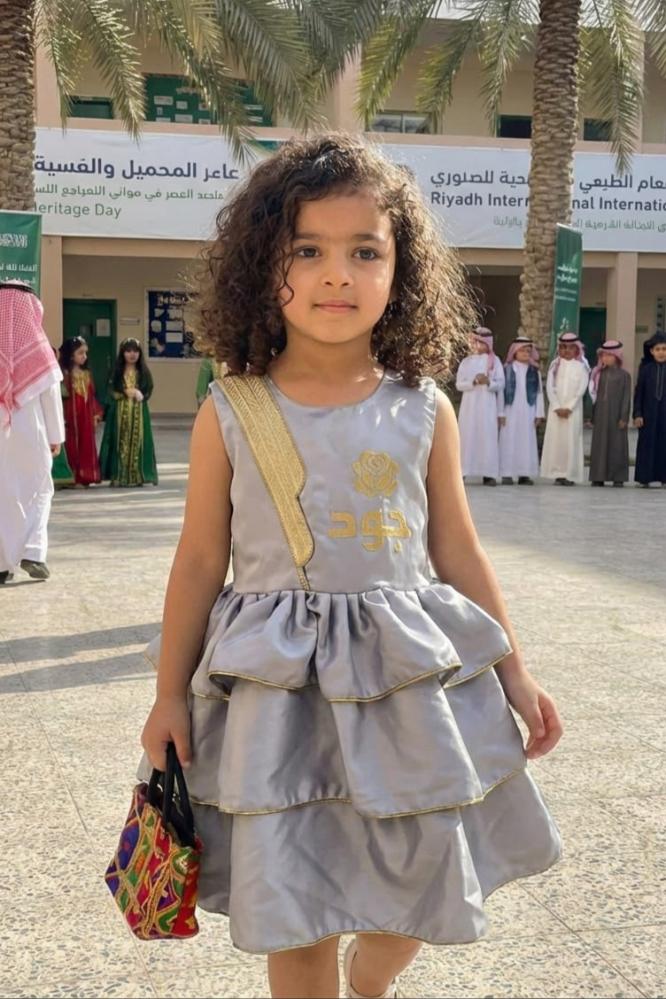 Girls' gray embellished Ramadan dress with a modern and traditional design for the year 2026 — product image 1