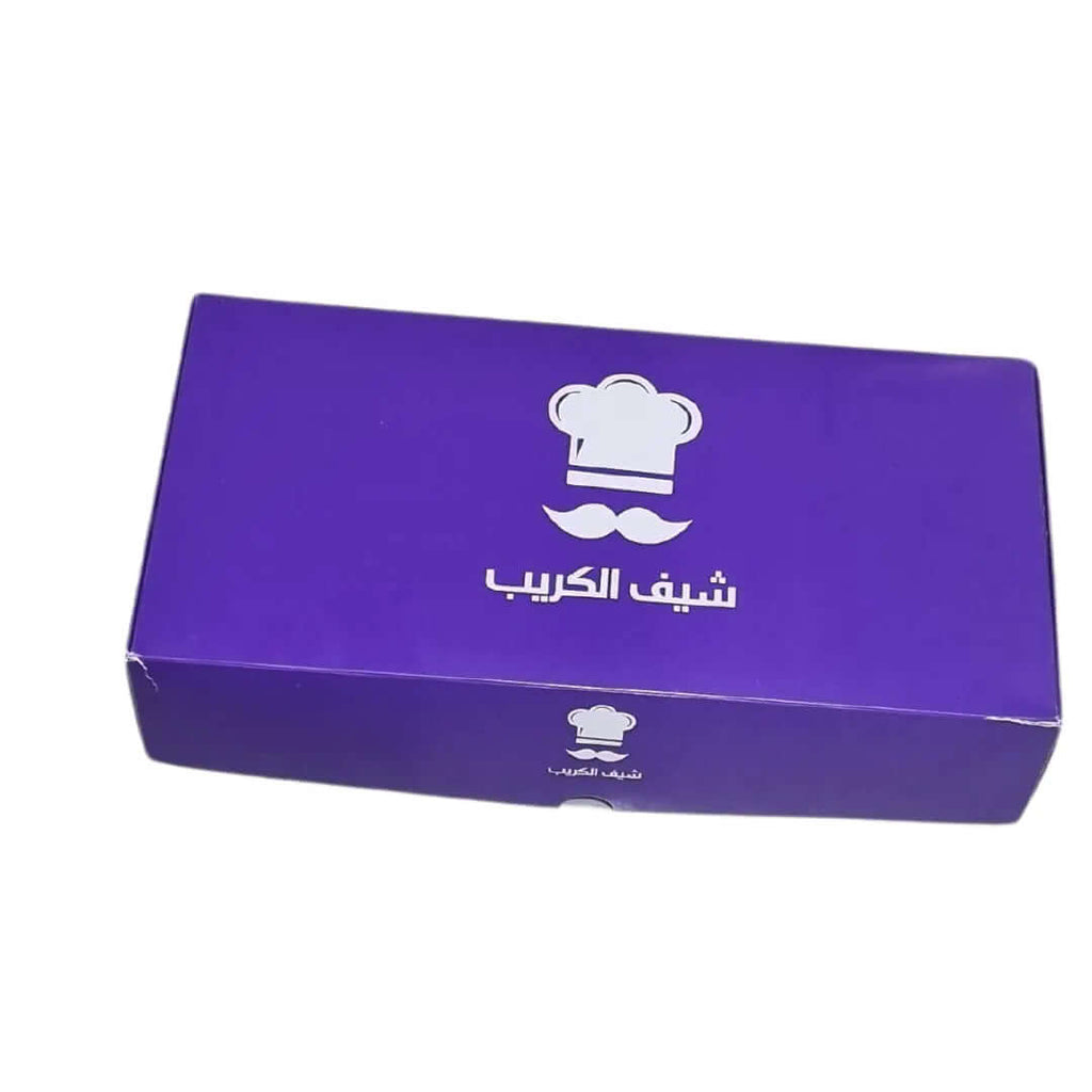 مواصفات البوكس 
الطول 40 سم العرض 20 سم الارتفاع 9 سم 
البوكس يصلح للبرغر (6 قطع) وللعديد من الاستعمالات الأخرى التي يتناسب مقاسها مع حجم البوكس وتفاصيله 



الطباعة:
يمكنكم طلب طباعة خارجية فقط أو داخلية وخارجية 
السولوفان:
السولوفان هو طبقة نايلون عازلة تفيد في 1- يمنح المتانة للعلبة
2- يعزل الزيوت والسوائل عن الورق
3- يمنع الطباعة من الاختلاط بالمواد الغذائية 
لكم حرية الاختيار بإضافة سولوفان خارجي فقط أم داخلي فقط أم على الجانبين داخلي وخارجي
ملاحظة:
 يُفضَّل اختيار السولوفان الداخلي عند اختياركم الطباع