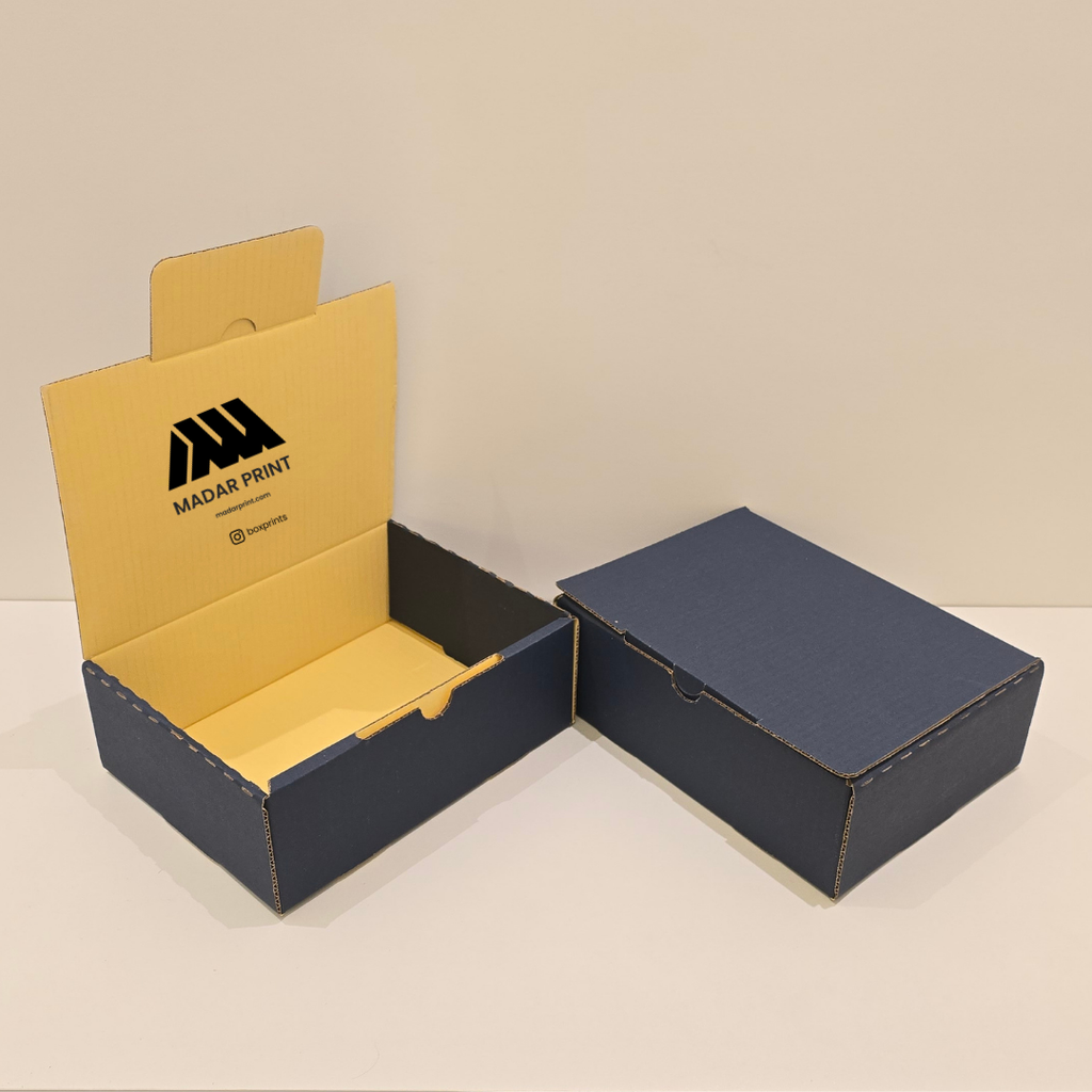 Boîte d'expédition de livraison de repas cannelée marine 29x22x10cm carton d'envoi postal