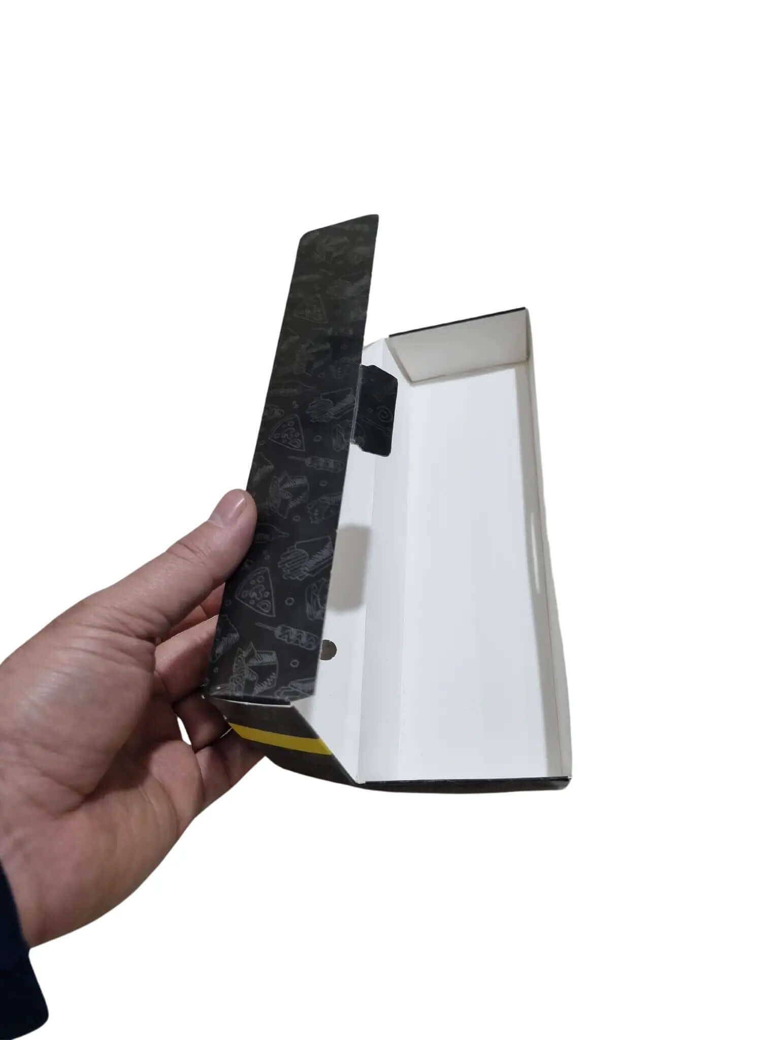 Box
Länge Box 25 cm Breite 6.5 cm Höhe 8 cm
: Papier 300


Druck:
Druck außen diese Box weiß oder innen außen Box ml
Cellophan:
Cellophan Farbe in 1- Box
2- über
3- Druck aus
Cellophan außen innen auf innen außen
Wir bieten individuell bedruckte Verpackungs- und Drucklösungen für Restaurants, Cafés, Unternehmen und Marken in Saudi-Arabien. Material, Größe, Design und Veredelung können nach Kundenwunsch angepasst werden, damit Ihre Produkte professionell präsentiert werden.
Cellophan innen Druck